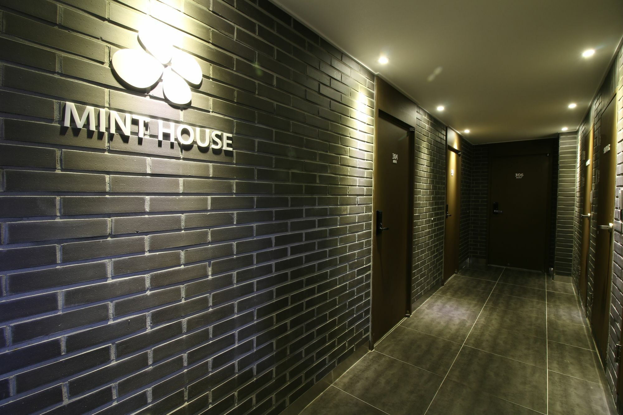 Mint House - Female Only Hotel Busan Buitenkant foto